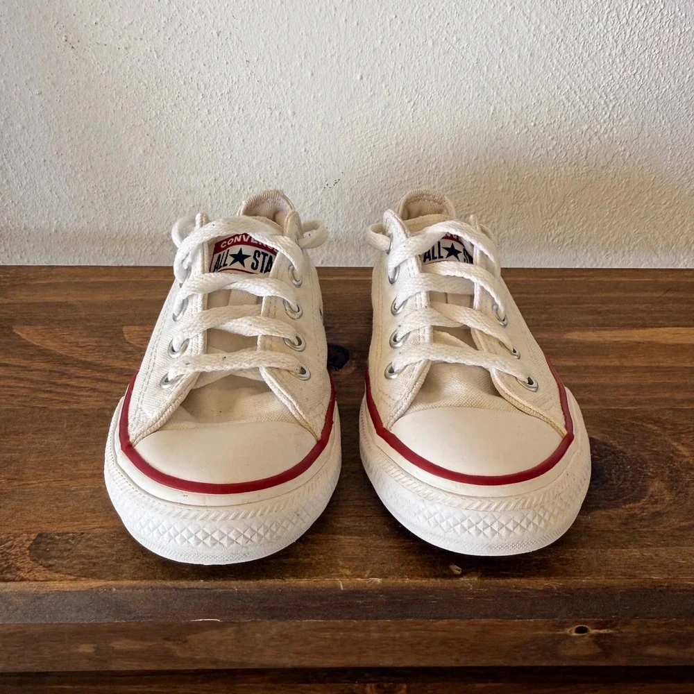 Converse Chuck Taylor All Star Low Top Youth Size 12 White Canvas Sneakers 3J256